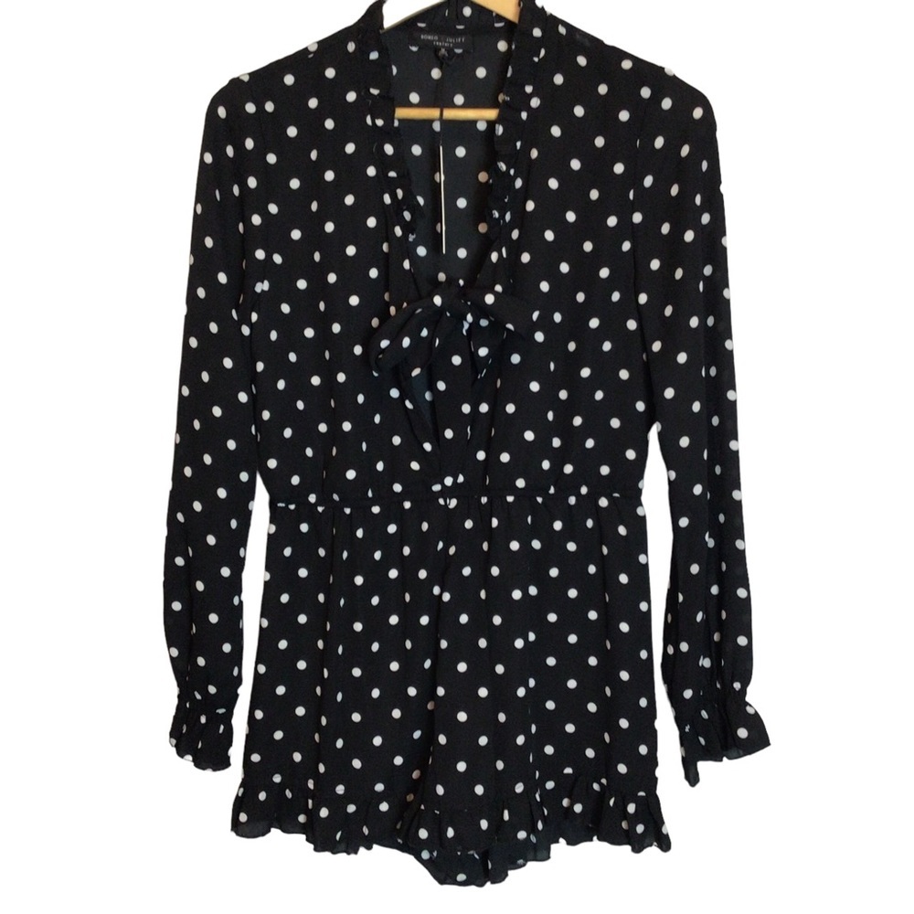 Romeo & Juliet Couture Polka Dot Ruffle Romper Size Medium NWT